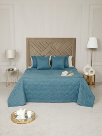 Покрывало на кровать двуспальное стеганое 220х240 см. Коллекция "Луковичка". Цвет синий (джинс)