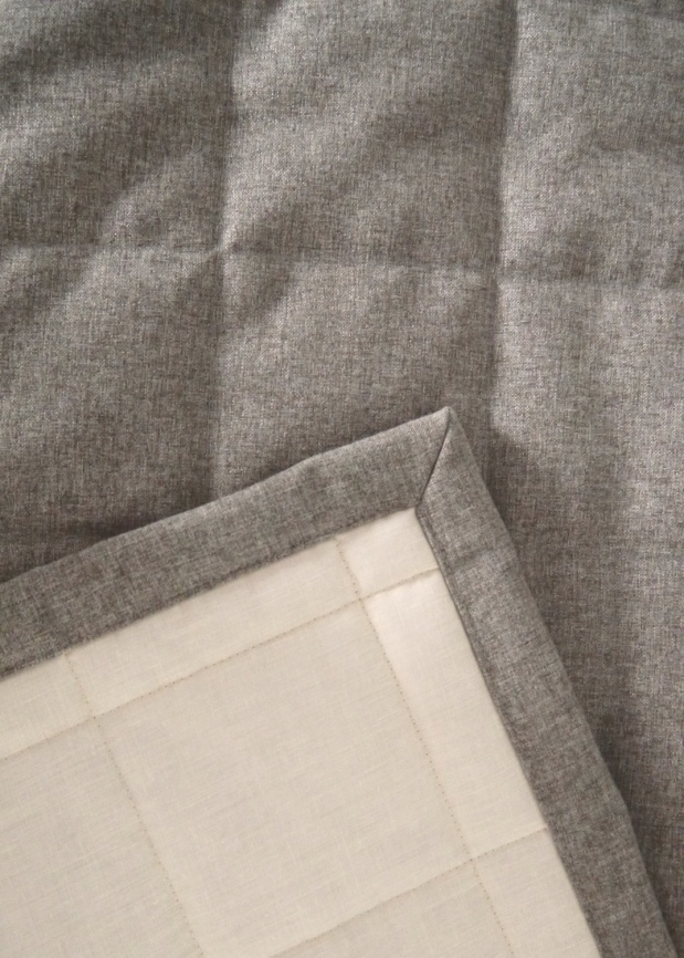 Покрывало на кровать двуспальное стеганое 220х240 см. Коллекция "Меланж". Цвет серо-бежевый (серо-бежевый меланж) фото 2