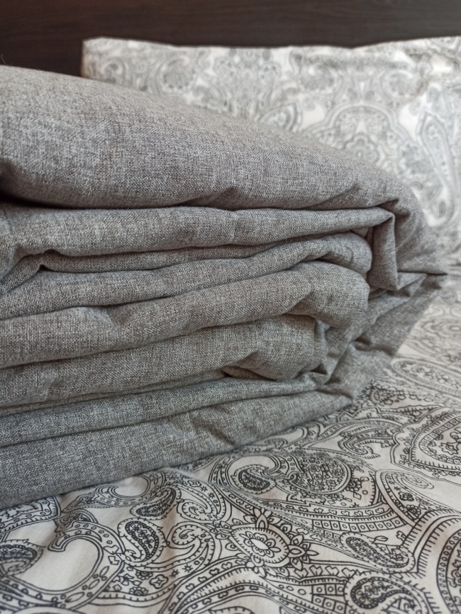 Комплект покрывало стеганое полуторное (160х220 см) + 2 наволочки 45х45 см. Коллекция "Меланж". Цвет серо-бежевый (серо-бежевый меланж) фото 8